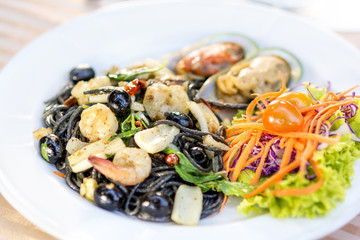 Black spaghetti seafood.