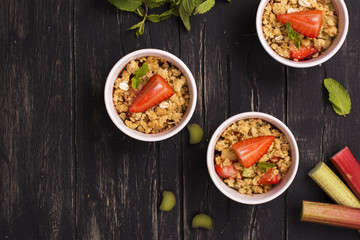 Rhubarb and strawberry crumble