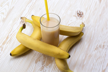 Banana juice with bananas