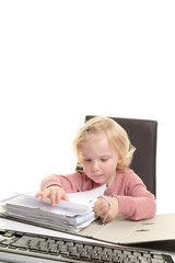 kleines mädchen im büro