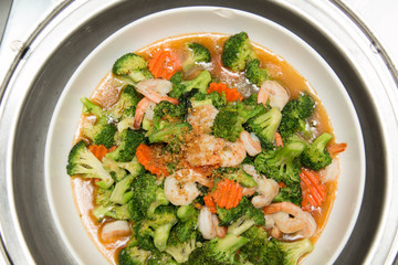  Broccoli with oyster sauce add shrimp.