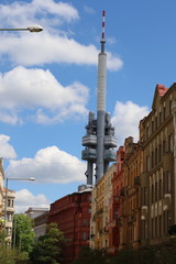 Obraz premium La tour de transmission de Zizkov à Prague