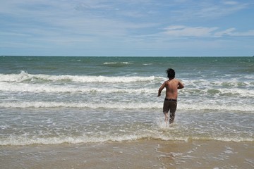Boy run to sea