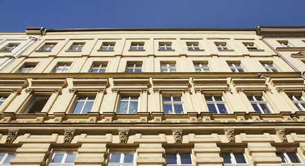 Gebäude