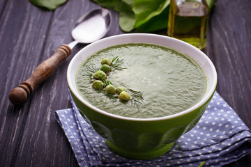 Green spinach cream soup