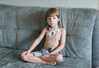 Heart cardiogram using Holter