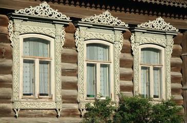 Fototapeta na wymiar Russian tradition windows in village