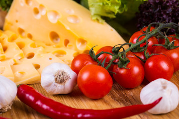 cheese with fresh vegetables
