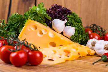 cheese with fresh vegetables
