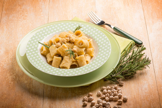 pasta with chickpeas and rosemary