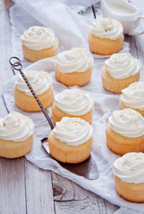 Homemade Vanilla Cupcakes