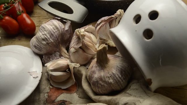 Allium sativum ነጭ ሽንኩርት Һарымһаҡ Чесън রসুন Aglio སྒོག་ལོག Garlic rosso Knoblauch red Ajo Valkosipuli Ail cultiv&eacute; लहसुन Fokhagyma ニンニク 마늘 蒜 Sarımsak กระเทียม Vitl&ouml;k Чеснок  Czosnek pospolity Alho 
