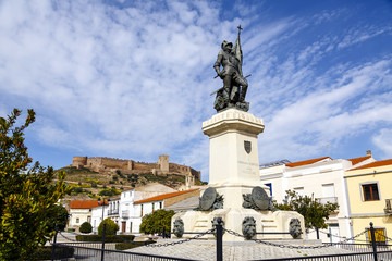 Fototapeta na wymiar Statue of Hernan Cortes, Mexico conqueror, Medellin, Spain