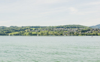 Fototapeta premium Beinwil, Birrwil, Dorf, Meisterschwanden, Hallwilersee, See, Seeufer, Wassersport, Wanderweg, Uferweg, Sommer, Schweiz
