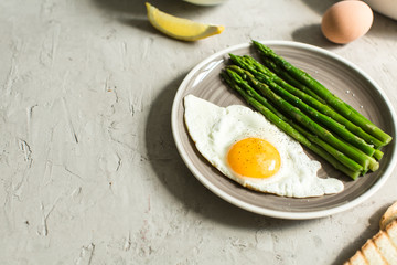 asparagus with scrambled eggs