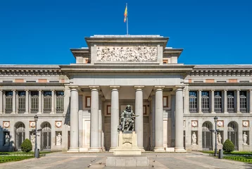 Photo sur Plexiglas Madrid Entrée au musée du Prado avec la statue de Velazquez de Madrid