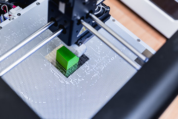 head of 3d printer in action