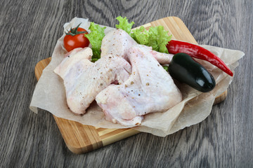 Raw chicken wings