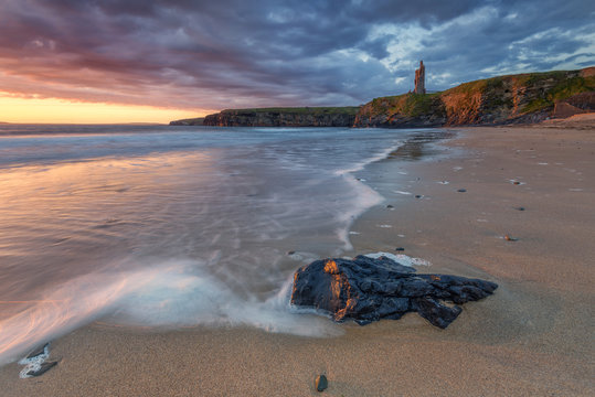 Ruined castle on a cliffs of Ballybunion in Kerry, Ireland