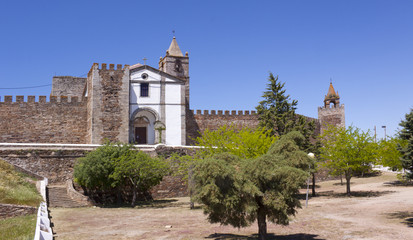 Fototapeta na wymiar Mourão Castle