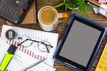 Business Objects office expanded in composition on a table