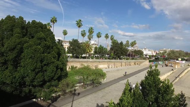 Seville, Andalusia, Spain - April 18, 2016: Ponte di Isabel II citt&agrave; di Siviglia, Spagna (Ultra High Definition, UltraHD, Ultra HD, UHD, 4K, 2160P, 3840x2160)