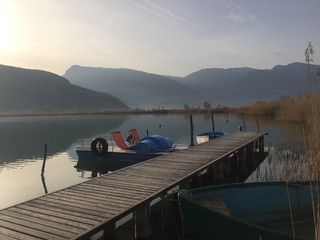 Steg am Kalterer See, Südtirol, Italien
