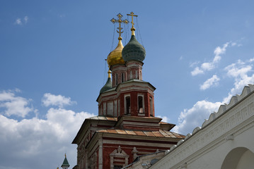 Fototapeta na wymiar Архитектура Новодевичьего монастыря