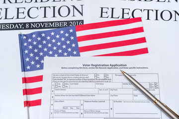 Registration form for presidential election 2016 with flag of usa