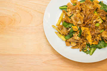fried noodle with pork