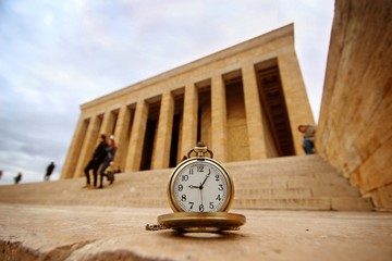 Turkey, Ankara, Ataturk's Mausoleum and time passes 09:05