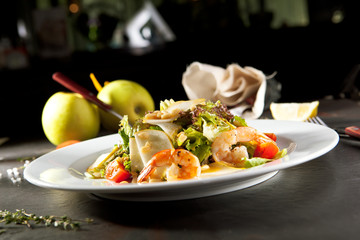 Grilled Shrimp and Pear Salad