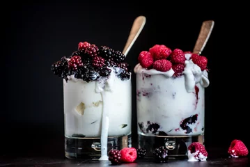 Foto op Canvas berry dessert © Maksim Shebeko