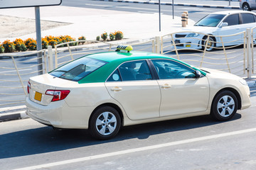 Naklejka premium Taxi in Dubai