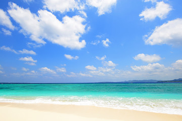 沖縄の美しいビーチ