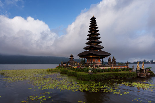 Clouds surrounding Pura Ulun Danu Bratan water temple in Bali, Indonesia 