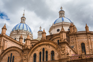 Fototapeta na wymiar Catedral Nueva de Cuenca, Ecuador