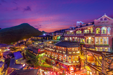 Obraz premium nocna scena wioski Jioufen, Taipei, Tajwan