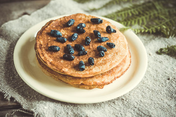 pancakes with berries