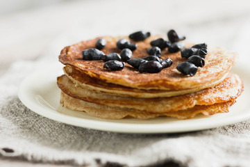 pancakes with berries