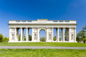 Obraz premium Colonnade on Reistna, Czech Republic