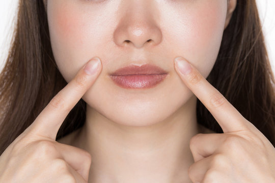 128 Best 法令線 Images Stock Photos Vectors Adobe Stock