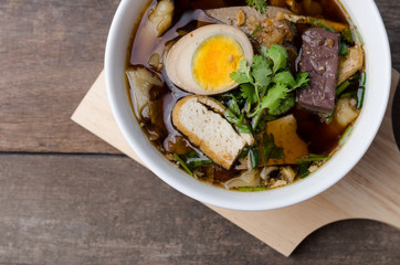 Paste of rice flour, Chinese roll noodle soup