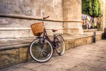 Printed kitchen splashbacks Bike Iconic vintage bicycle at an old street of Cambridge