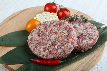 Raw burger cutlet