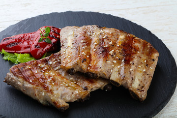 Grilled pork ribs