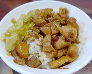 Braised pork on rice closeup