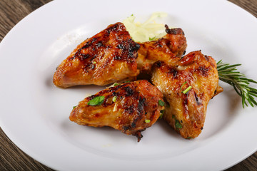 Grilled chicken wings