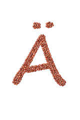 Buchstabe Ä aus Roten Bohnen auf weiß isoliert