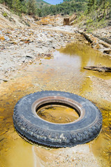 Cauce de río en Minas de Riotinto, Huelva
